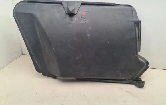 Mercedes-Benz E W211 Fuse box cover A2115400182