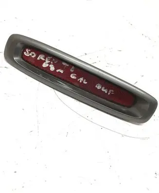 KIA Sorento Third/center stoplight