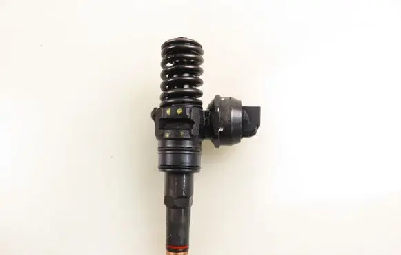 Volkswagen Sharan Fuel injector 038130073AK