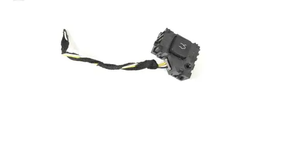 Alfa Romeo Giulia Tailgate/boot open switch button 01561143450