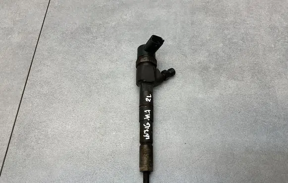 Fuel injector