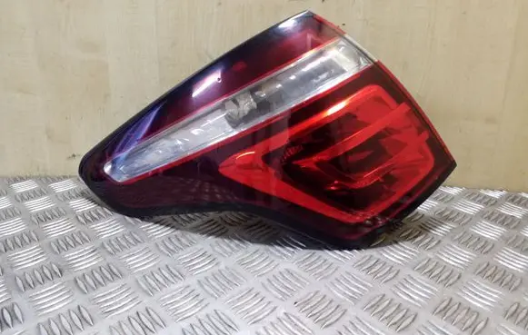 Rear/tail lights