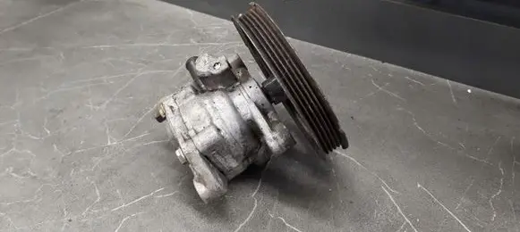 Mitsubishi Space Star Power steering pump