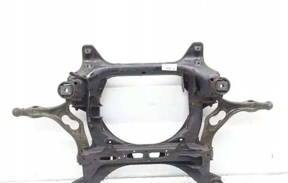 Volkswagen Touareg II Front subframe 7P0400025
