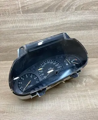 Ford Escort Speedometer (instrument cluster) 96FB10848BA 96FB10841BB