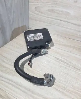 Audi A8 S8 D3 4E Battery control module 4E0915181 4E0910181B 0199000006
