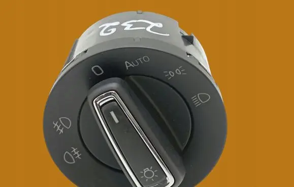 Skoda Superb B8 (3V) Light switch 3V0941431