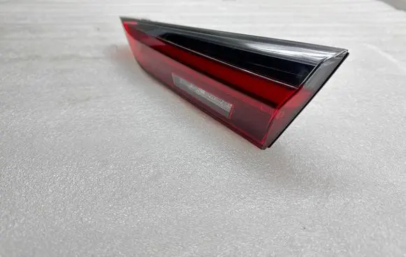 BMW i4 Tailgate rear/tail lights 7956630 659254 BMWB22RL72