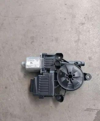 Volkswagen Polo VI Front door electric window regulator 2Q0959407