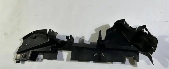 Chrysler Pacifica Intercooler air channel guide 68435935ab