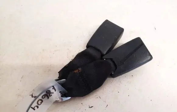 Mazda 3 II Middle seatbelt buckle (rear) bbm4