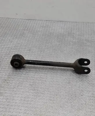 Toyota Prius (XW50) Rear control arm