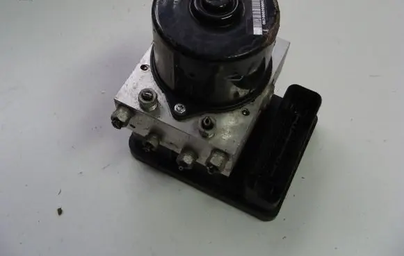 BMW 1 E81 E87 ABS Pump 34516776055