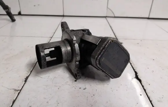 Mercedes-Benz Vito Viano W639 EGR valve 00005320C5 AC5080452614 00005330C5