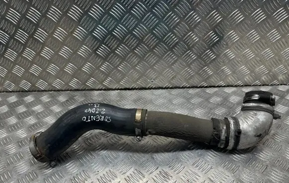 KIA Sorento Intercooler pipe mounting bracket 
