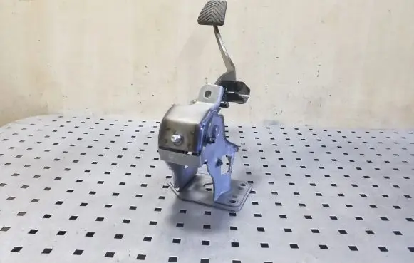 Clutch pedal
