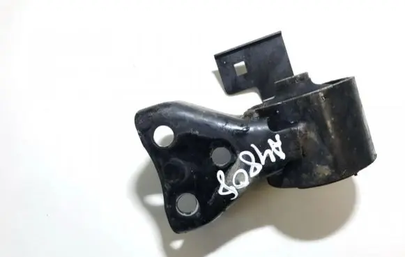 Mazda 626 Engine mount bracket