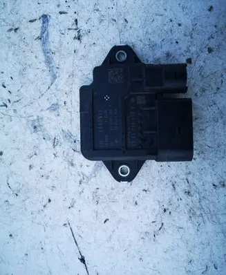 Mercedes-Benz A W176 Glow plug pre-heat relay a6549001300 1110067 041218