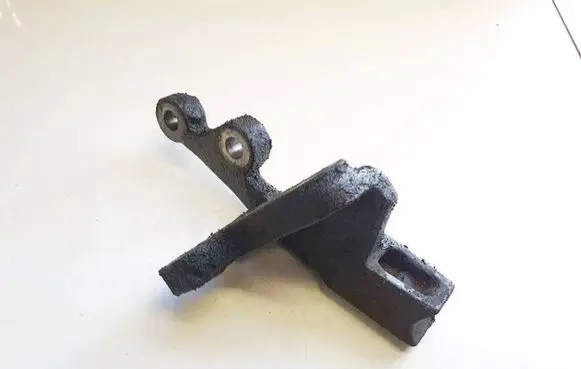 Citroen C4 Grand Picasso Engine mounting bracket