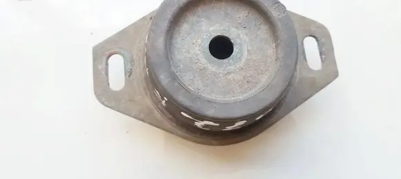 Citroen Xsara Picasso Engine mount bracket