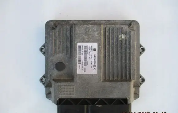 Opel Tigra B Engine control unit/module ECU 55198928BX