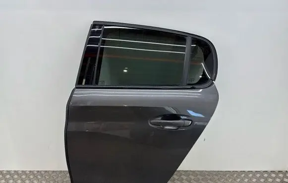 Peugeot 208 II Rear door 