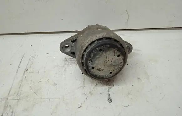 Porsche Panamera (970) Engine mount bracket 94837505903