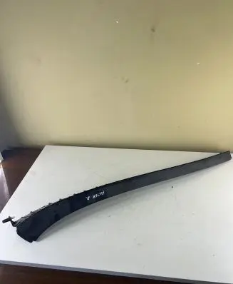 Windshield trim