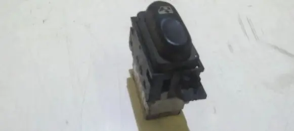 Renault Laguna I Electric window control switch