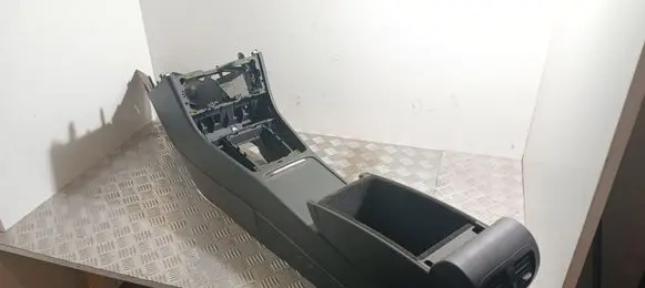 Volkswagen PASSAT B7 Center console 3C0863319AQ
