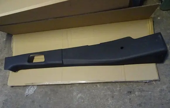 Mercedes-Benz Sprinter W907 W910 (B) pillar trim (bottom) A9076905200