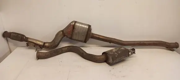 Mercedes-Benz C W205 Middle muffler/silencer A2054900614