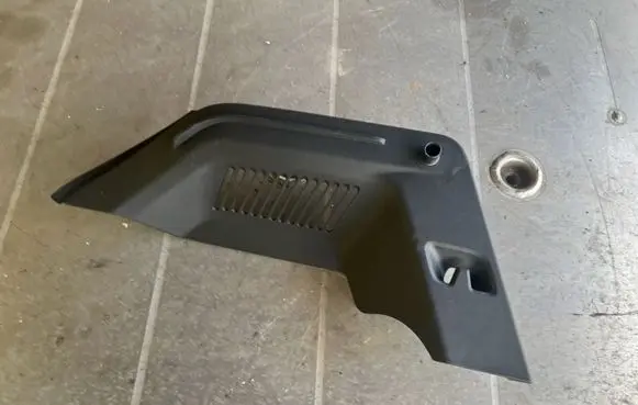 Seat Arona Parcel shelf load cover mount bracket 960267200 6F9867761