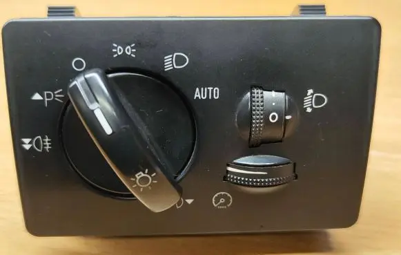 Ford Focus C-MAX Light switch 3M5T13A024CB 04057432