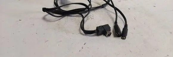 Ford Kuga I USB socket connector E168141