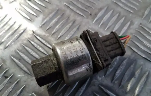 Peugeot 406 Air conditioning (A/C) pressure sensor 280443