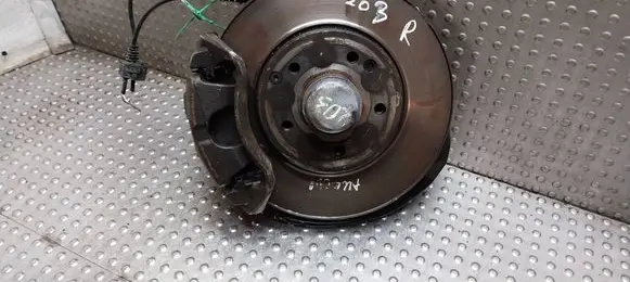 Mercedes-Benz C W203 Front wheel hub spindle knuckle 20901