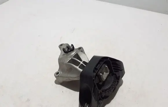 Renault Clio V Engine mounting bracket 112323904R
