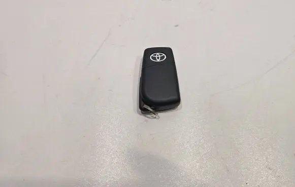 Toyota Yaris Ignition key/card B3W2F2R