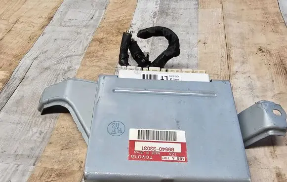 Lexus ES 250 - 300 - 330 ABS control unit/module 8954033031