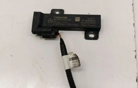 Alfa Romeo Stelvio Interior comfort aerial antenna 05020961 68051315AB