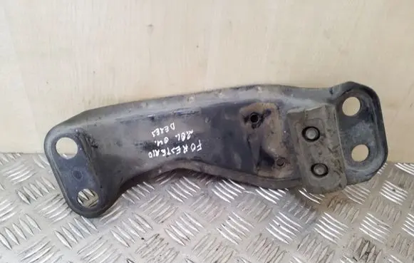 Subaru Forester SG Gearbox mounting bracket