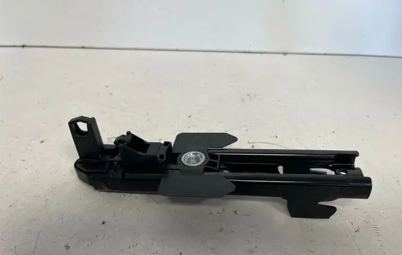 Audi A5 Sportback 8TA Seat belt adjustment motor 8T8857833