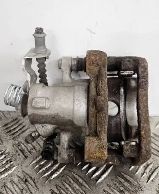 Opel Meriva A Rear brake caliper 