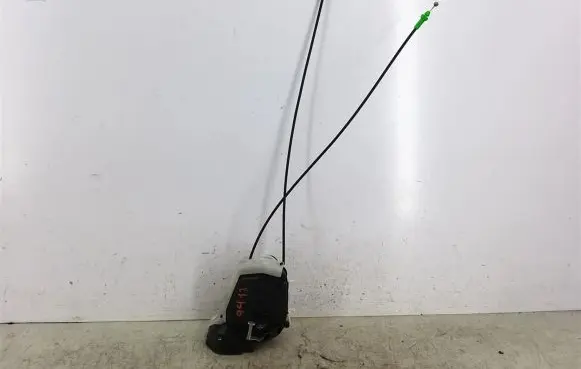 Toyota Verso-S Rear door lock