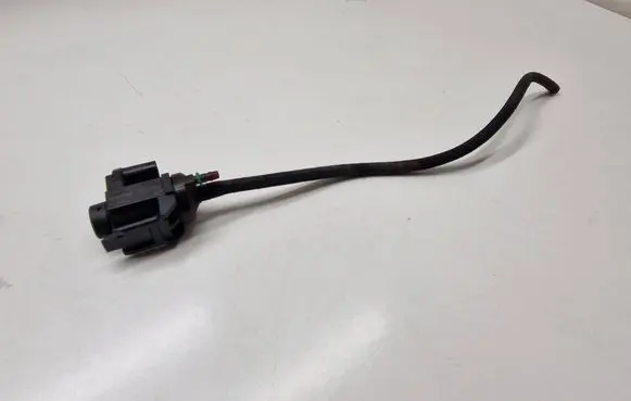 BMW X3 F25 Vacuum valve 8570591