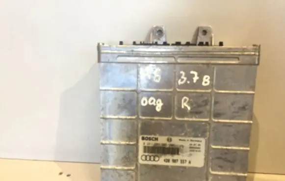 Audi A8 S8 D2 4D Engine control unit/module 4D0907557A 0261203905 0261203906