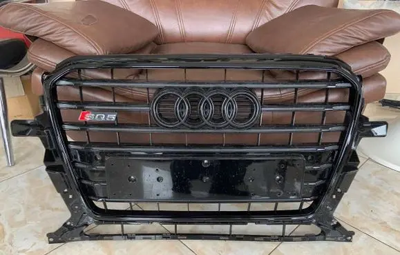 Audi Q5 SQ5 8R Front bumper upper radiator grill 8R0853651AF