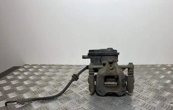 Fiat 500X Rear brake caliper
