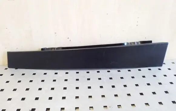 Volkswagen Caddy Front door windshield rail 2K0837902